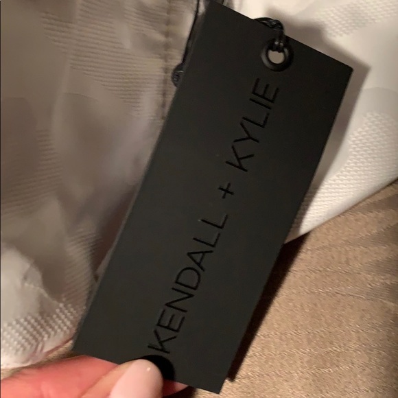 Kendall + Kylie waist bag - Picture 4 of 5